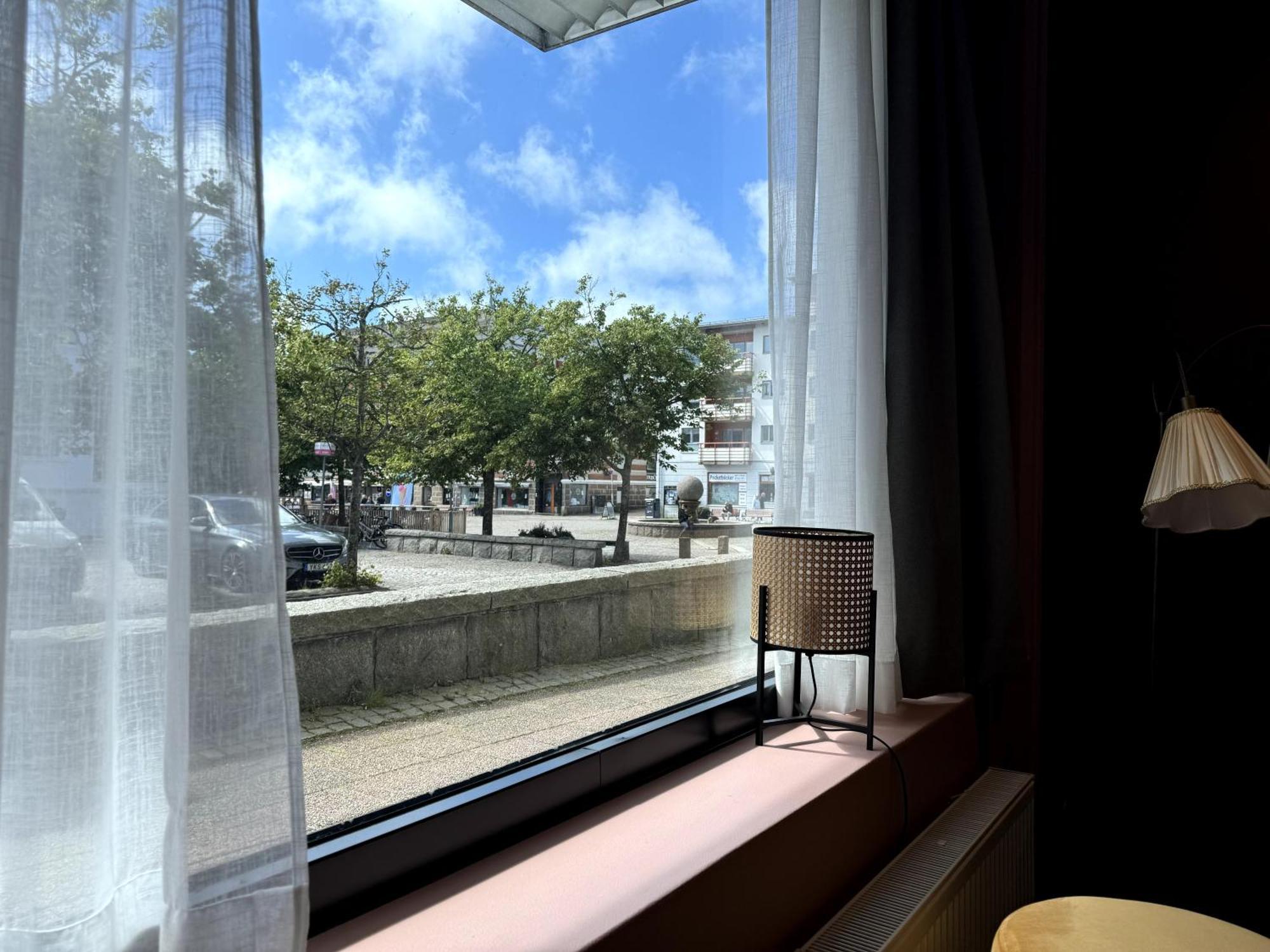 Hotell Sillen Люсечиль Экстерьер фото