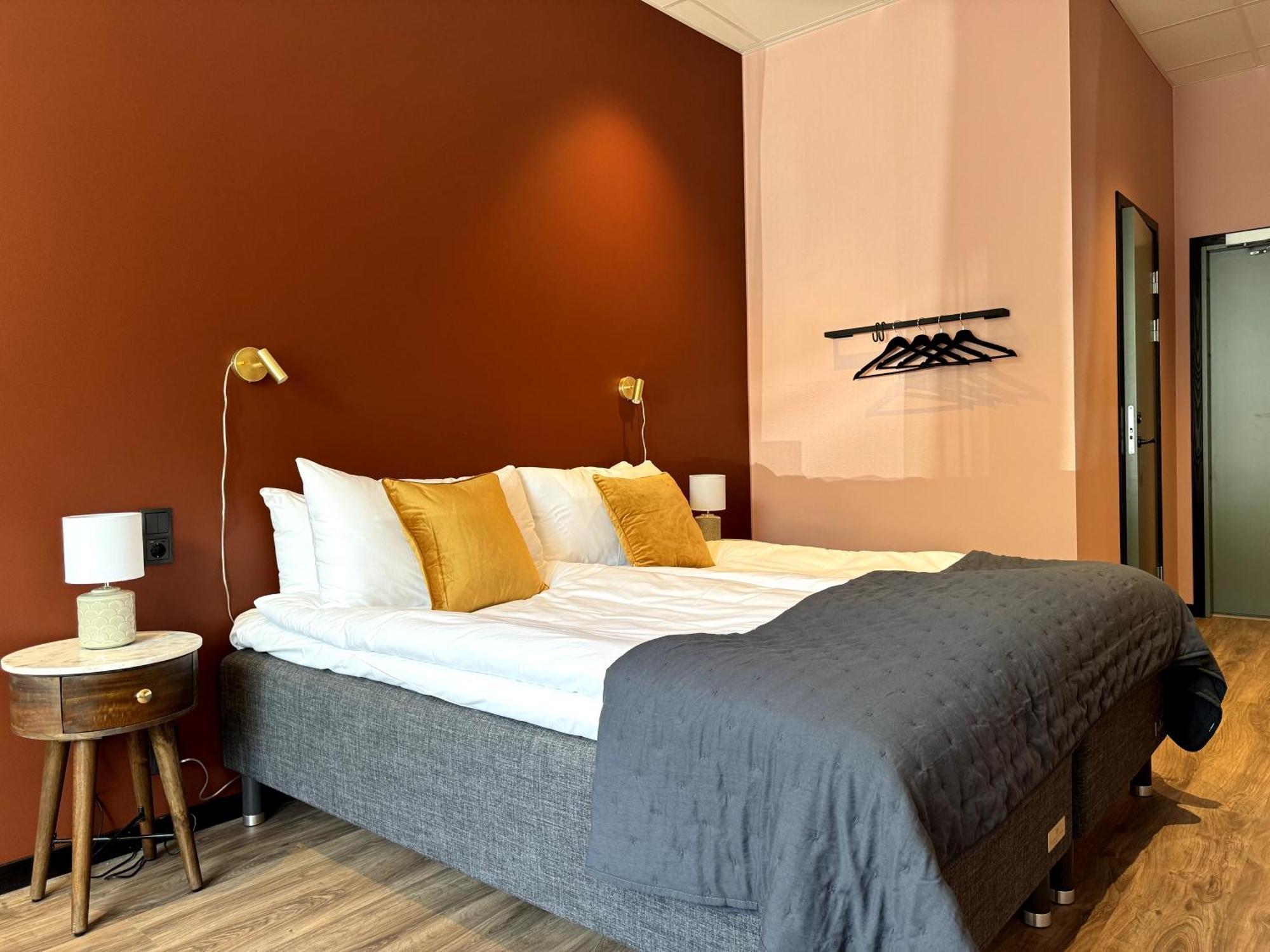 Hotell Sillen Люсечиль Экстерьер фото