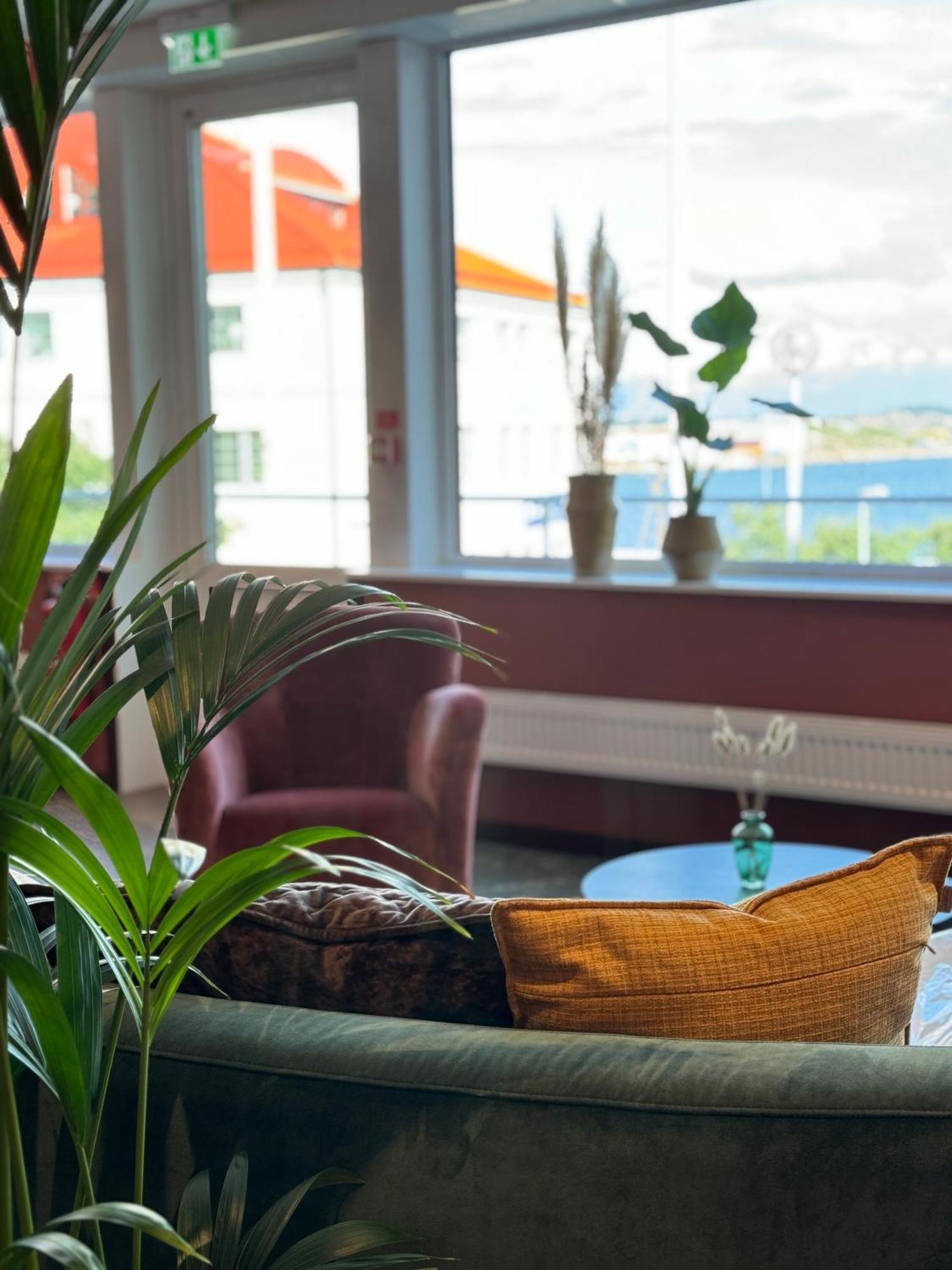 Hotell Sillen Люсечиль Экстерьер фото